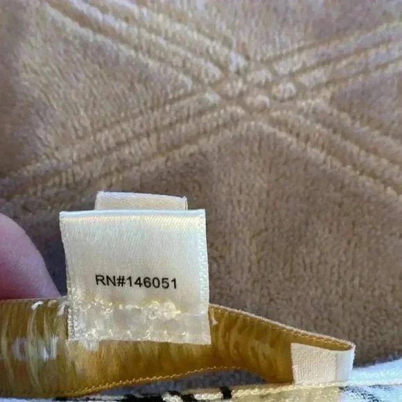 Monteau Los Angeles Size Medium White/Black Floral Linen Blend Wrap Style Dress. - Picture 10 of 13